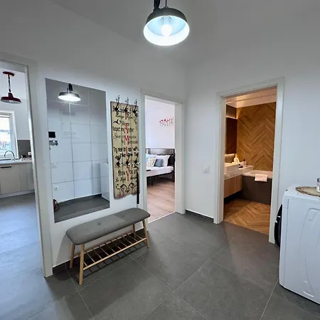 The Happy Coresi Appartement