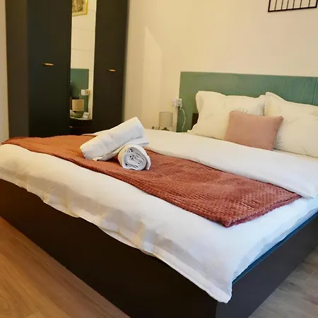 The Happy Coresi Apartment *