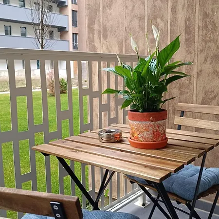 The Happy Coresi Appartement *