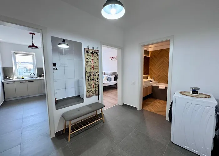 The Happy Coresi Apartment